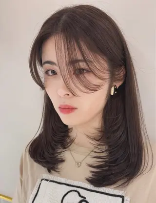 ミディアム カラー ヘアアレンジ 二ヶ月綺麗なデザイン カット/星野六三四のヘアスタイル