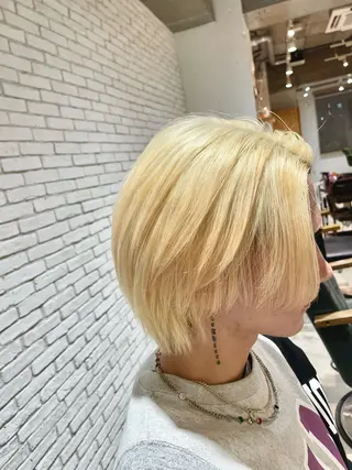 カラー メンズ ケイト🌙 ブリーチカラーのヘアスタイル