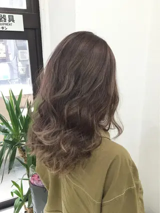 セミロング カラー 宇田川 直輝のヘアスタイル