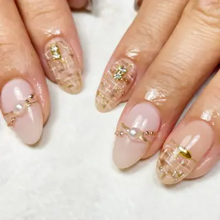 ミディアム 塚田 由香里のネイルデザイン