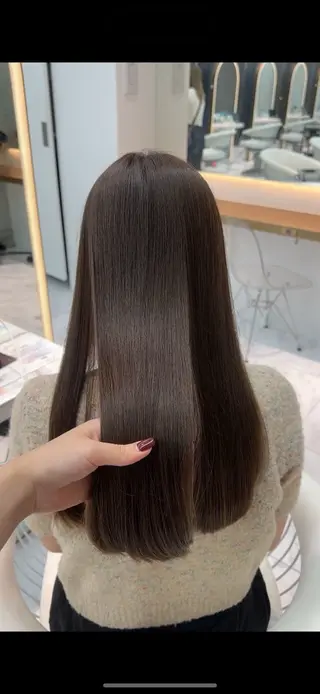 ロング Lond  Emi 艶髪モテヘアのヘアスタイル