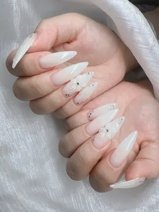 ネイル Lee Nails チップ長さだし専門店のネイルデザイン