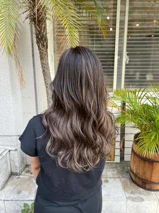 ロング カラー 西元 亜由美のヘアスタイル