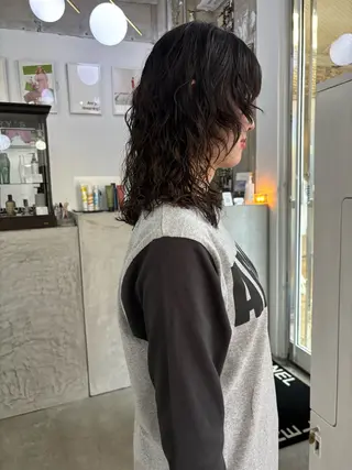 セミロング パーマ ANEL所属・杉水 葉月のヘアスタイル