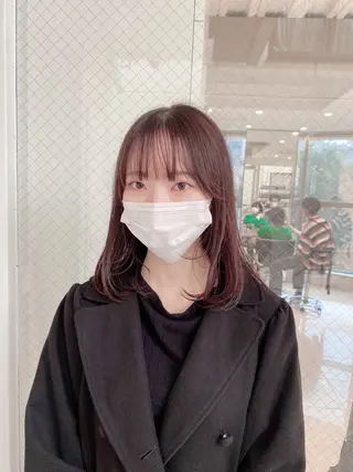 ミディアム ヘアアレンジ 赤み消しグレージュ 🫒ｒｅｏｎのヘアスタイル
