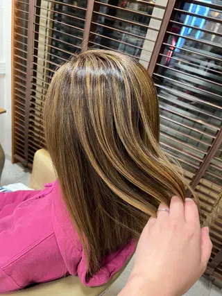 ミディアム 中村 由布紀のヘアスタイル