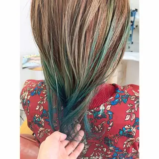セミロング カラー fio マナミのヘアスタイル