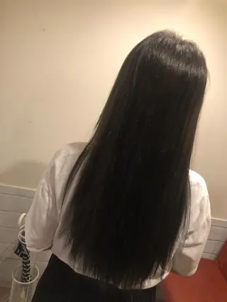ロング 女性指名人気no.1 尾崎のヘアスタイル