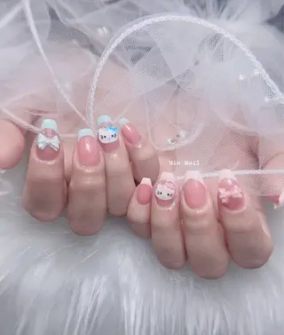 ネイル Hin Nailsのネイルデザイン