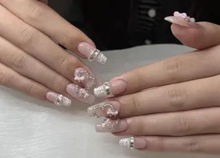 ネイル メイ 💅のネイルデザイン