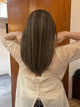 ロング 安達 俊亮のヘアスタイル