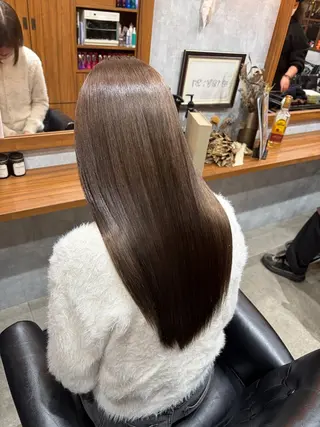カラー 今枝莉菜 上品なツヤカラーのヘアスタイル