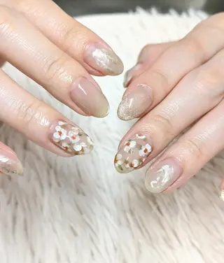 ネイル 會田 瑠衣のネイルデザイン