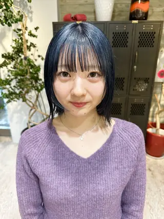 ショート カラー kai .のヘアスタイル