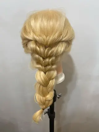 ヘアアレンジ sanchasalon所属・麻生 菜々香のヘアスタイル