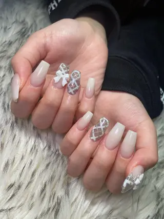 ネイル nes.nail★ AYANOのネイルデザイン