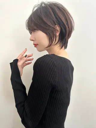 ショート レイヤー/ショート/ 山見陽のヘアスタイル