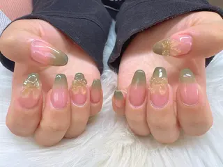 ネイル Amoureuse Satomiのネイルデザイン