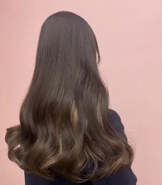 ロング PREss Yuiのヘアスタイル