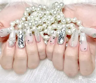 ネイル Queenie 🦋のネイルデザイン