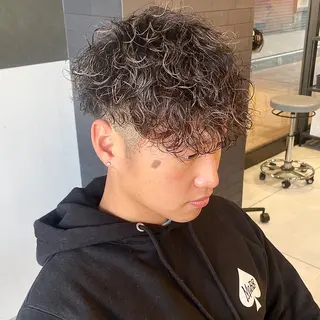 ショート パーマ メンズ メンズヘア特化 崎田 成人のヘアスタイル