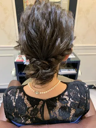 ミディアム 粟田 めぐみのヘアスタイル