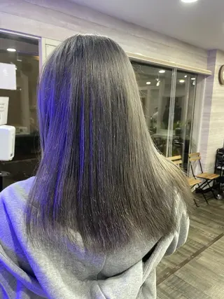 カラー mignon あゆみのヘアスタイル