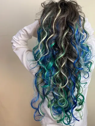 ロング カラー WEST OLAND 安藤のヘアスタイル