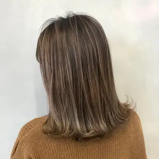 ショート カラー カット・ブリーチ TAIGAのヘアスタイル