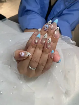 ネイル I-nailロング /ワンホン/キラキラのネイルデザイン