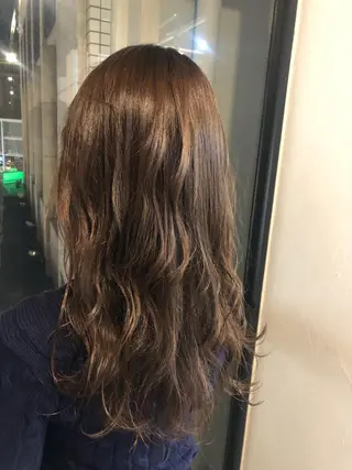 セミロング カラー 髪質改善&ブリーチ 伊勢 祐一郎のヘアスタイル