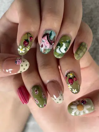 ネイル FIORITURA Maikoのネイルデザイン