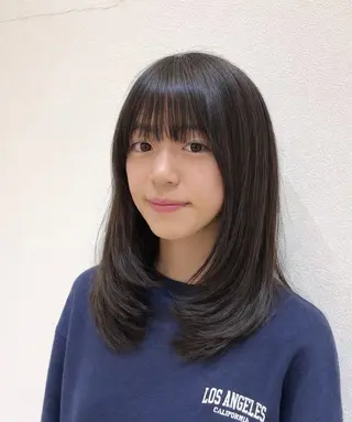 ミディアム 南 菜花のヘアスタイル