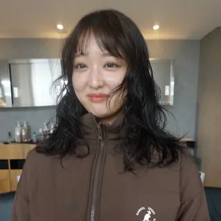 セミロング パーマ ブリーチモデル yumekaのヘアスタイル