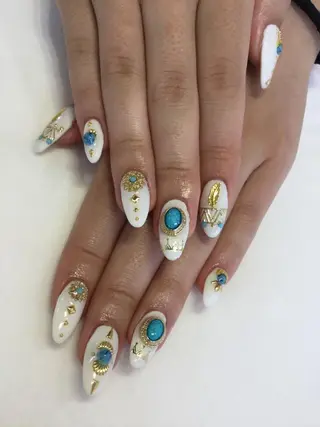 ネイル 💎🐰 saki. m 🐰💎のネイルデザイン