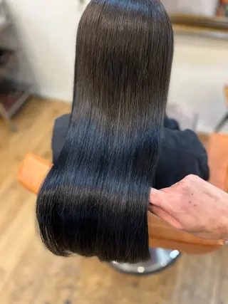 ロング ⚪️髪質改善 縮毛 店長 コウ⚪️のヘアスタイル