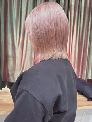 ミディアム 佐伯 美麗のヘアスタイル