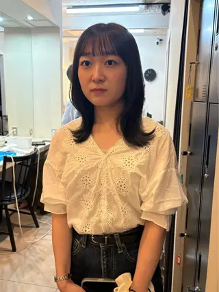 ミディアム 魚谷 綾渚のヘアスタイル