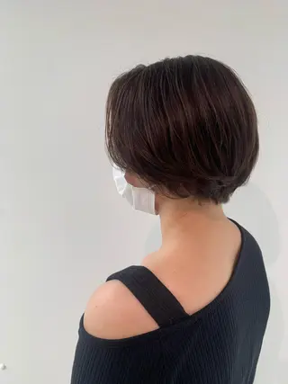 ショート カラー 山内 愛可のヘアスタイル