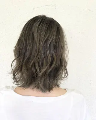 ミディアム カラー 髪質改善で 憧れの潤艶美髪にのヘアスタイル