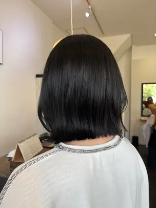 ミディアム 三國 栞音のヘアスタイル