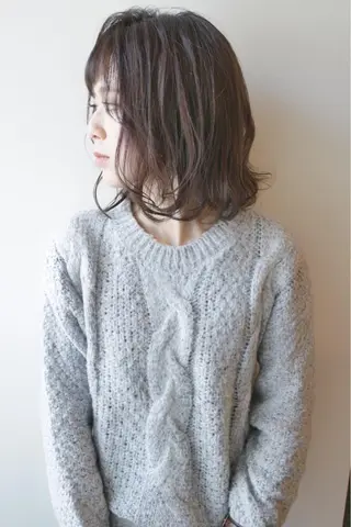 ミディアム 吉本 知弘のヘアスタイル