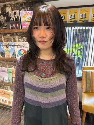 セミロング 大石 朱純のヘアスタイル