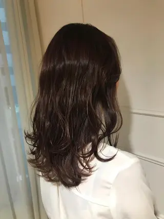 セミロング カラー 黒神 浩之のヘアスタイル