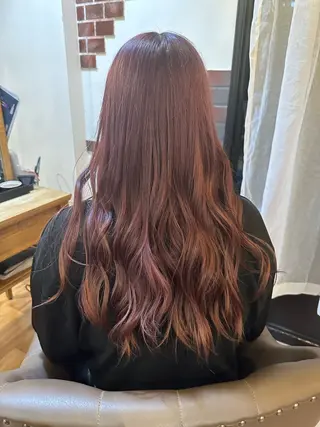 ロング カラー 奥村 愛彩のヘアスタイル