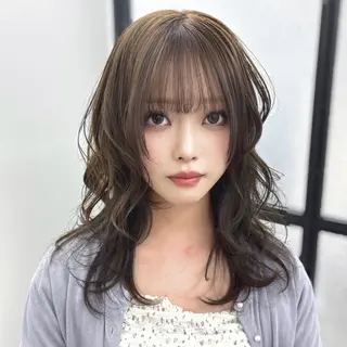 セミロング カラー Ren. 🦋デザインカラーのヘアスタイル