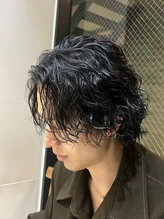 ミディアム パーマ メンズ ケンシロウ メンズパーマ特化⭕️のヘアスタイル