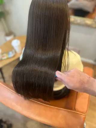 ロング ⚪️髪質改善 縮毛 店長 コウ⚪️のヘアスタイル