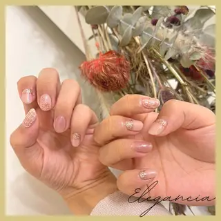 カラー ネイル Elegancia. Hiromiのネイルデザイン