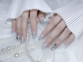 ネイル RAFFINE haru🦋🩵のネイルデザイン